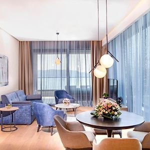 Pool Apartment